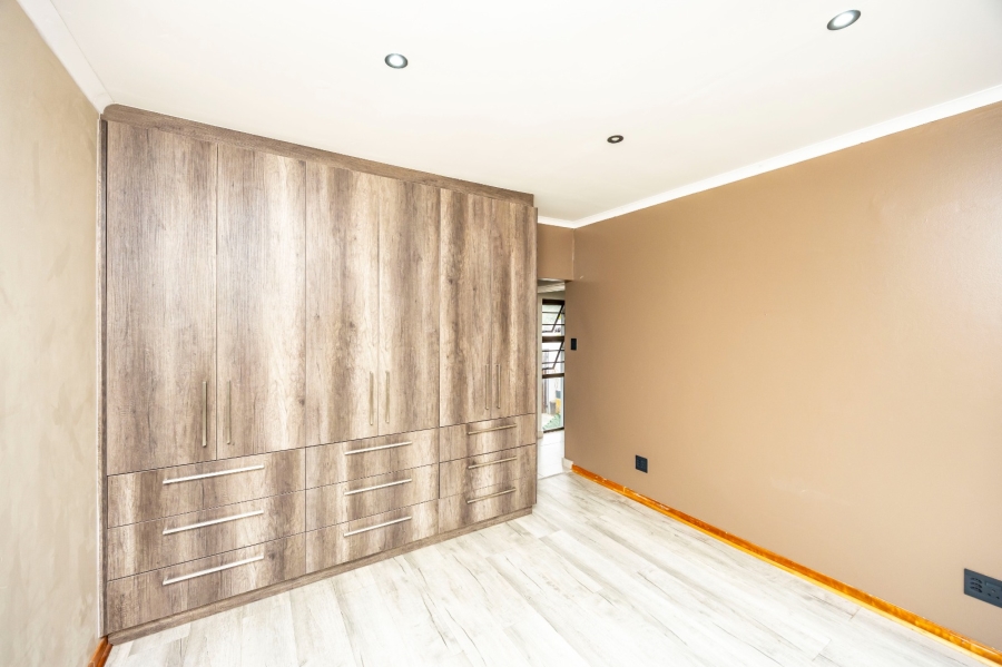 4 Bedroom Property for Sale in Baysville Eastern Cape